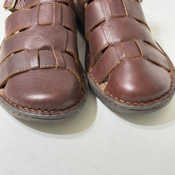 BORN Mens Elbek Fisherman Closed Toe Sandals Sz 13M Brown Buckle Outdoors Clean! main image 5